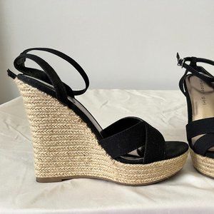 Madden Girl Vicki Women’s Black Wedge Heels